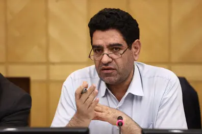 بیگدلی: دولت و فراجا تکلیف صدور گواهینامه موتورسیکلت برای بانوان را مشخص کنند