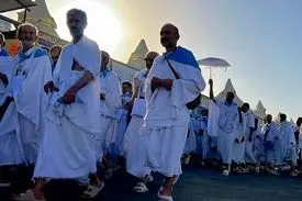 نخستین گروه زائران حج تمتع امروز (۵ اردیبهشت) عازم سرزمین وحی شدند