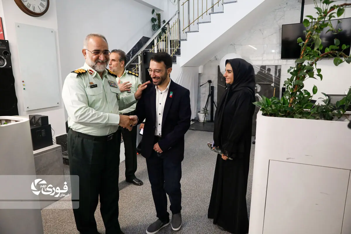 بازدید فرماندهان انتظامی از گروه رسانه‌ای
