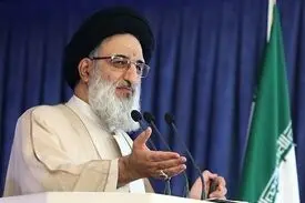 امام جمعه کرج: اعتماد به دشمن خطای راهبردی است / نزاع دشمن با جمهوری اسلامی دائمی است