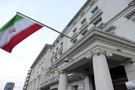 پرچم ایران در اروپا به حالت نیمه‌برافراشته درآمد