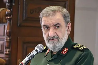 محسن رضایی: واشنگتن باید بین پذیرش شروط ایران و از دست دادن حیثیت یکی را انتخاب کند