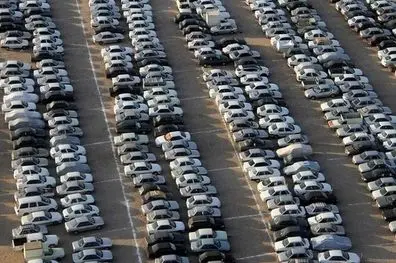 قائم مقام ایران خودرو: چون ماست و تخم مرغ گران شده گرانی خودرو هم طبیعی است!