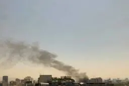 آتش‌سوزی هتل پارسیان استقلال مهار شد؛ حادثه بدون تلفات جانی پایان یافت+ ویدیو