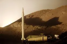 احتمال تغییر دکترین دفاعی به تهاجمی از سوی ایران در برابر اسرائیل و آمریکا | مسئولیت گسترش دامنه جنگ با کسانی است که مدام تهدید می کنند