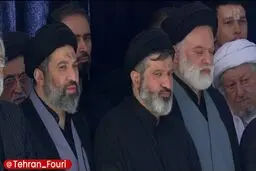 نخستین تصاویر از حضور فرزندان رهبر شهید در مصلی تهران منتشر شد+ویدیو