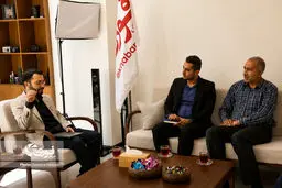 بازدید کارشناسان معاونت فرهنگی و اجتماعی فرماندهی انتظامی استان قم از گروه رسانه‌ای خبرهای فوری مهم /بررسی ظرفیت‌های هوش مصنوعی در فرآیند اطلاع‌رسانی