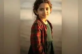 پیکر خانم معلم مدرسه میناب در حالی در زیر آوار کشف شد که مهدیس و همکلاسی‌اش را بغل کرده بود