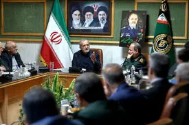 پزشکیان: دشمن از توان آفندی نیروهای مسلح ایران غافلگیر شد/ حرکت صنعت دفاعی به سمت فناوری‌های نوین باید شتاب بیشتری بگیرد دولت نشان داده رویکرد جناحی ندارد/ اگر انسجام داخلی حفظ شود، در نبرد نیز دست برتر را خواهیم داشت