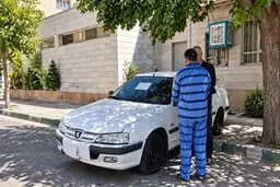 فیلم محل اصابت ۱۹ گلوله به ماشین حامل شیشه در اتوبان قم+ ویدیو