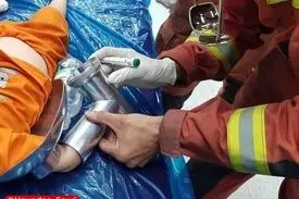 دست کودک دو ساله در چرخ‌گوشت گیر کرد؛ اقدام گروه نجات ویژه آتش‌نشانی برای رهاسازی
