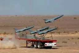 سپاه یک فروند پهپاد RQ4 و جنگنده متجاوز F35 را وادار به فرار و خروج از حریم سرزمینی کرد