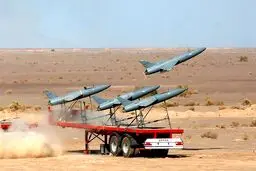 سپاه یک فروند پهپاد RQ4 و جنگنده متجاوز F35 را وادار به فرار و خروج از حریم سرزمینی کرد