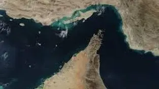 آتش‌سوزی نفتکش متخلف در دریای عمان؛ تلاش برای عبور از منطقه ممنوعه با سامانه‌های ردیابی خاموش+ ویدیو
