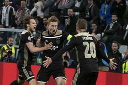 این آژاکس غول‌کش!