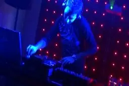 از خطر بازداشت تا درآمد میلیاردی در سال