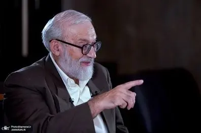 محمدجواد لاریجانی: مجمع جهانی اقتصاد از ترس اینکه آقای عراقچی اسناد جنایات آمریکا را برملا کند او را به داووس دعوت نکرد