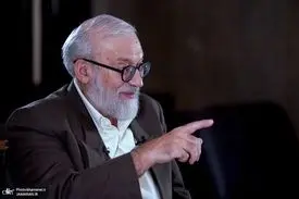 محمدجواد لاریجانی: مجمع جهانی اقتصاد از ترس اینکه آقای عراقچی اسناد جنایات آمریکا را برملا کند او را به داووس دعوت نکرد