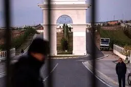 افشاگری نیویورک‌تایمز از اردوگاه منافقین در آلبانی