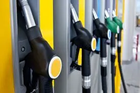 پیشنهاد اختصاص ماهانه ۳۰ لیتر بنزین به هر ایرانی