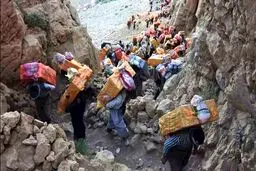 زنگ کولبری بعد از تعطیلی مدرسه