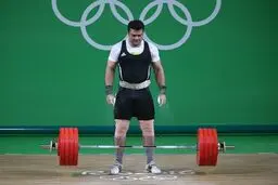 اتفاق عجیب و تلخ برای ملی پوش وزنه برداری سرمربی تیم ملی پرده گوشم را پاره کرد!