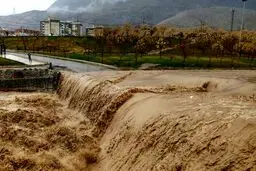 مدیریت بحران: قطع راه ارتباطی بیش از ۱۰۰ روستا در لرستان / گاز شهر معمولان قطع است / قطع برق ۳۷ روستا و آب آشامیدنی سه روستا