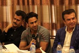 فرهاد مجیدی شفاهی استعفا داد؟