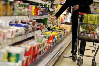 ۲۰ روز مانده تا سال ۱۳۹۹؛ نحوه توزیع اقلام اساسی شب عید مشخص شد / قیمت‌ها نیازمند نظارتِ بر خط