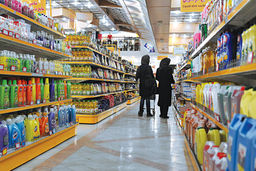 قائم مقام وزیر صنعت، معدن و تجارت: نگران نباشید؛ چند برابر نیاز کشور کالا دپو کردیم