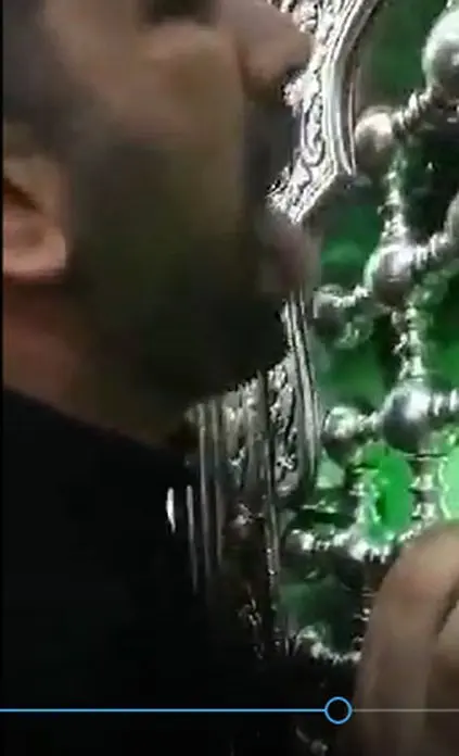 از اظهارات تولیت حرم حضرت معصومه (س) تا انتشار ویدئوهای لیسیدن ضریح: کاش آیت الله مروی به آیت الله سعیدی زنگ بزند!