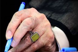 نظر رهبر معظم انقلاب درباره غسل، کفن و نماز بر میت فوت شده بر اثر کرونا