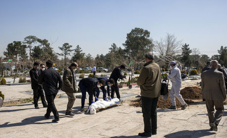 چرا پیکر جان‌باختگان کرونا معطل می‌ماند؟