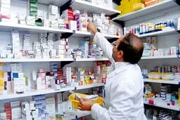 داروخانه‌ها از فروش عمده ژل و مواد ضدعفونی‌کننده منع شدند