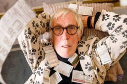 مردی انگلیسی میلیون‌ها شکایت به یک روزنامه فرستاد