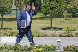 همتی: ۹۸ سال بسیار سختی برای بانک مرکزی بود