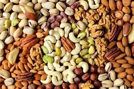 در صف آجیل ایستادن جسارت نیست، به استقبال مرگ رفتن است