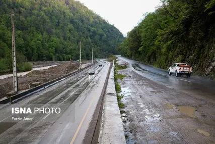 بارش برف و باران در محورهای ۱۸ استان کشور