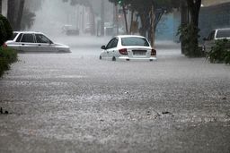 کلیه مدارس خوزستان تعطیل شدند !