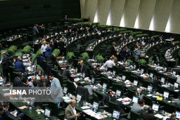 حسین‌زاده: مجلس سه فوریت طرح تعطیلی یک‌ماهه کشور را تصویب کند