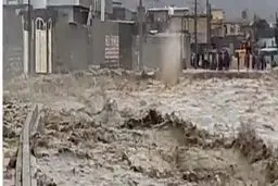 برآورد اولیه خسارت ۵۰۰ میلیارد تومانی سیل به جاده‌ها / ۹۰۰۰ هزار کیلومتر جاده و ۵۶۰ ابنیه آسیب دید