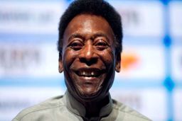 پله: کریستیانو رونالدو بهترین بازیکن جهان است و من بهترین بازیکن تاریخ هستم