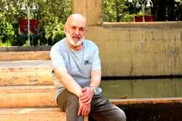 یک هنرمند نقاش بر اثر کرونا درگذشت