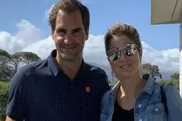 فدرر و همسرش هم برای مبارزه با کرونا کمک کردند