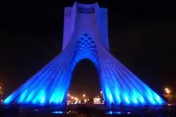 برج آزادی به مناسبت روز جهانی اتیسم آبی شد