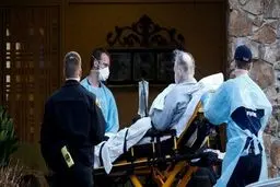 اخراج کارکنان بیمارستان‌ها در آمریکا در بحبوحه شیوع کرونا