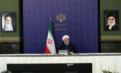 روحانی: به زودی در تولید کیت‌های آزمایشگاهی کرونا خودکفا می‌شویم