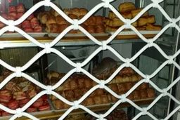 موش بازیگوش یک قنادی را در دزفول پلمب کرد