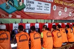 از ریش تا خودکشی در زندان‌های ویتنام ممنوع شد