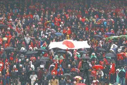 پرچم ژاپن در دستان هواداران سپاهان!